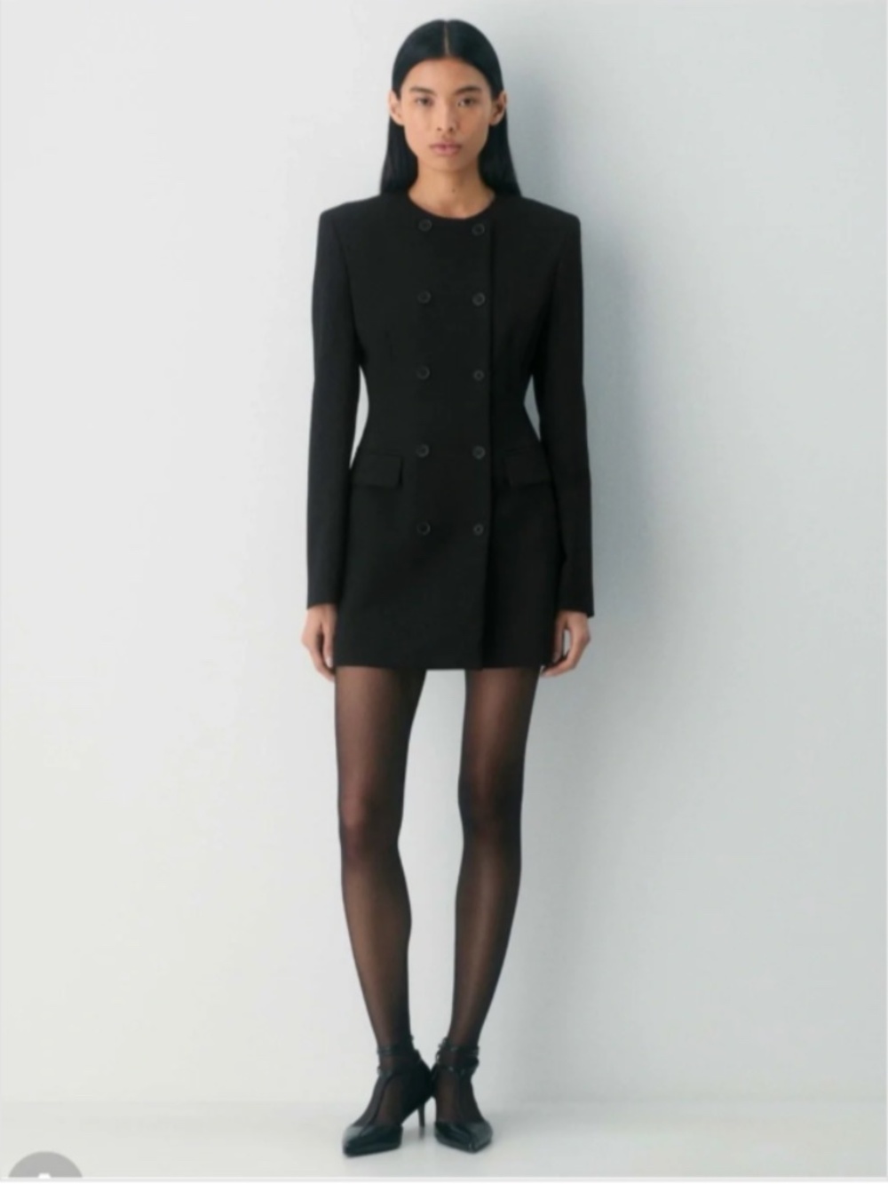 Aritzia - Babaton Skyrise Dress - Softly structured double-breasted blazer dress